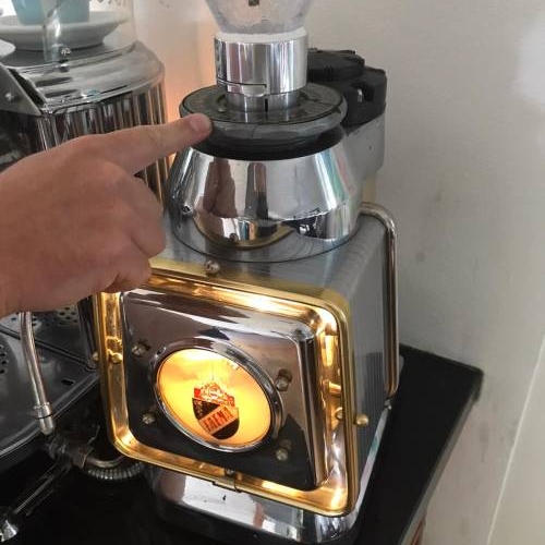 CERCO VECCHIO MACININO DA CAFFÈ