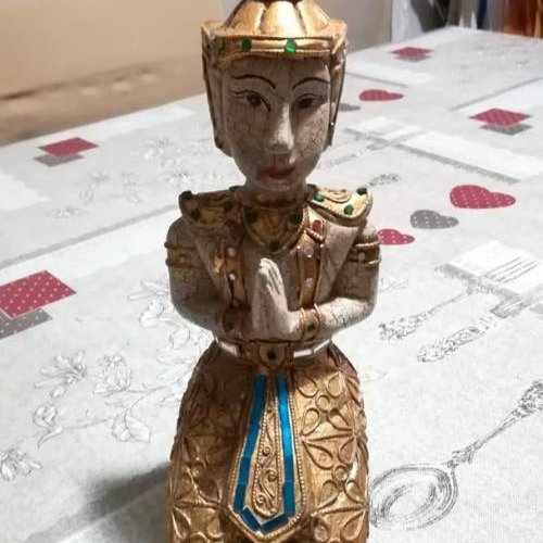 STATUINA BUDDHA